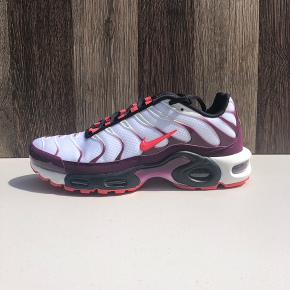 NEW Nike Air Max Plus SE - Picture 1 of 5